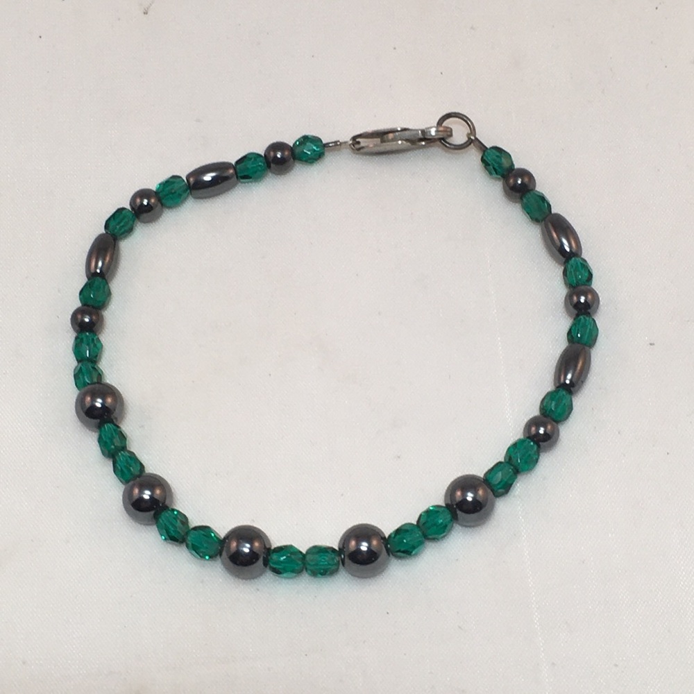 Emerald Beads and Hematite Beads Bracelet